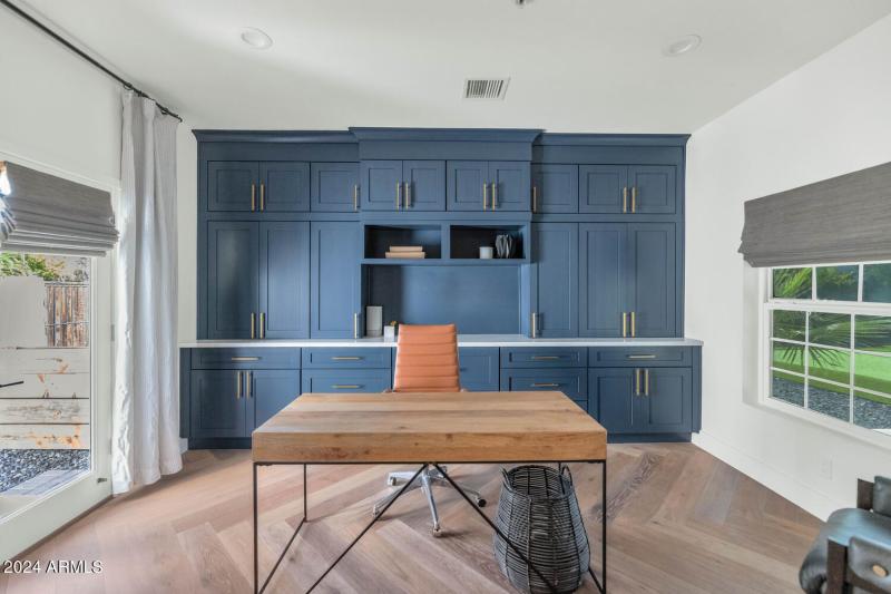 8313 E Carol Way-large-022-088-8313 E Ca