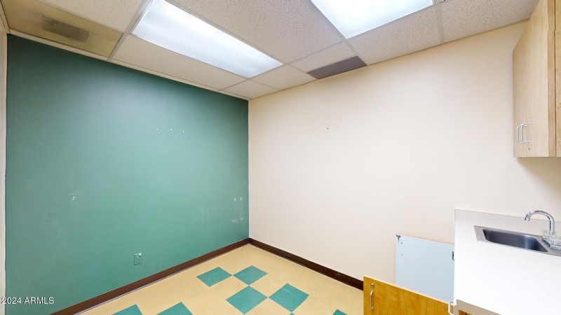 Medical-Bldg-Suite-404-04142024_122200
