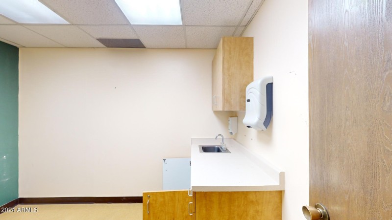 Medical-Bldg-Suite-404-04142024_122240