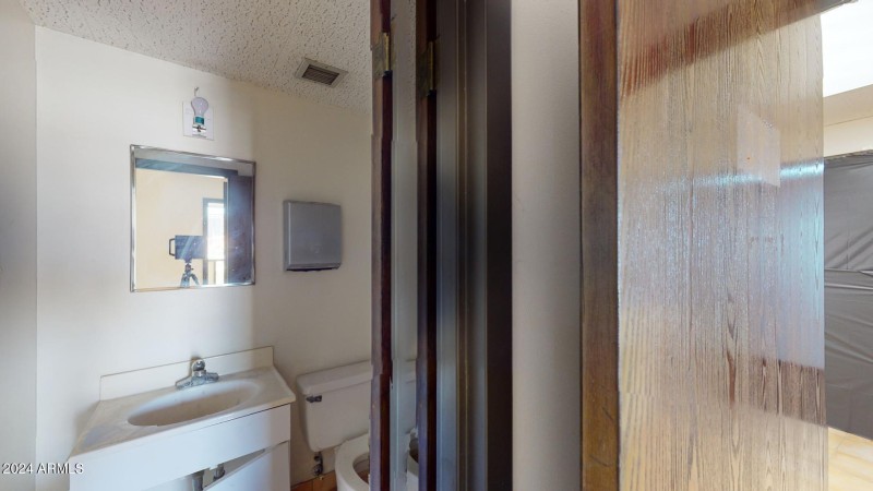 Medical-Bldg-Suite-403-04142024_120615