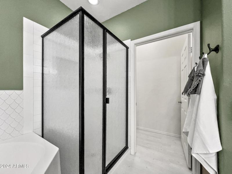 300ecb2b-9378-4c2c-bf6e-9afce61f09e4-2