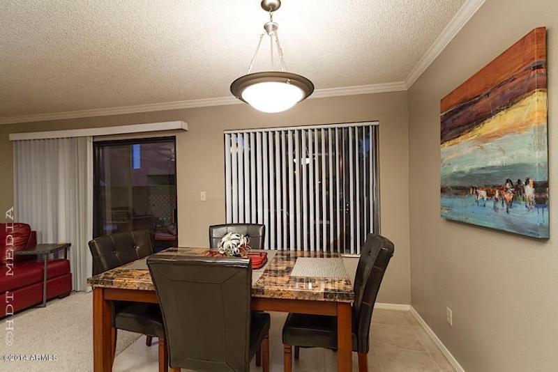 010 Endless SUmmer dinining III