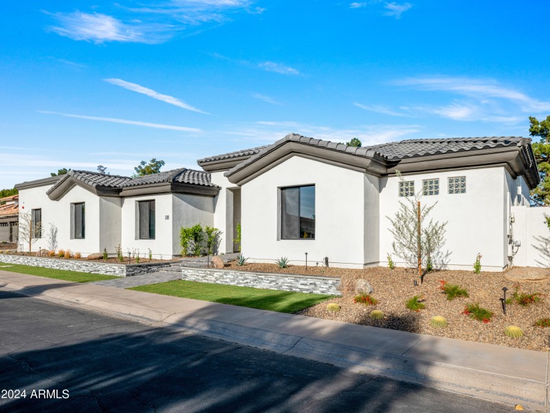 Elegant Front Elevation