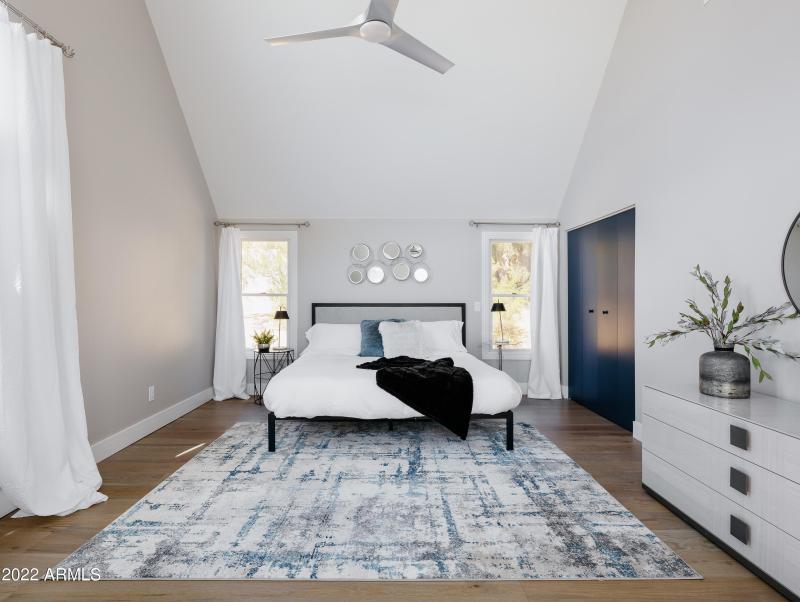 LAKOTKO_6602NPrayingMonkRd_WEB-24