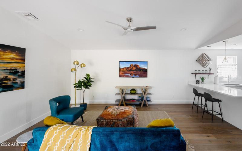 LAKOTKO_6602NPrayingMonkRd_WEB-44