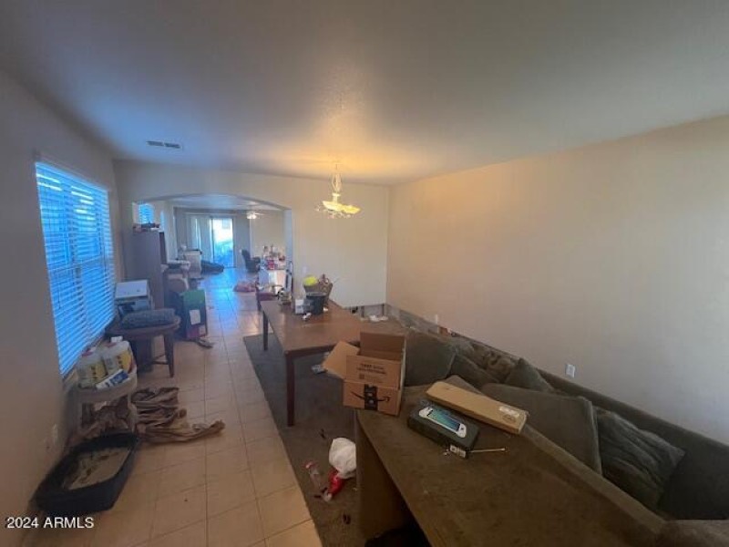 Holly living rm