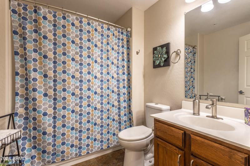 Full bath for guests