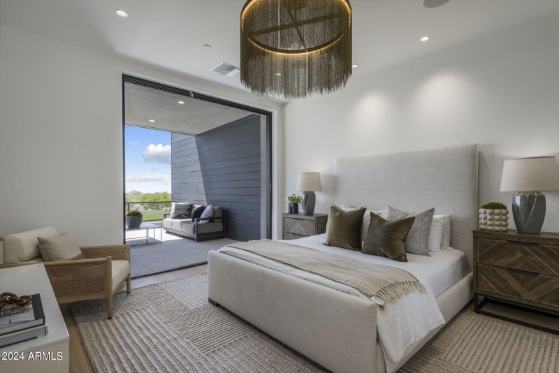 49-web-or-mls-4-250061