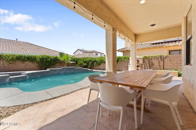 36-036-rear-exterior