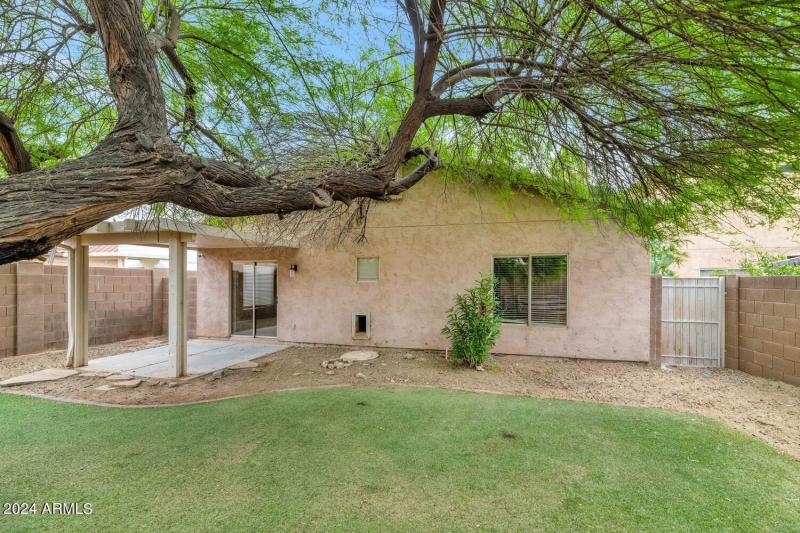 30200 N Desert Willow Blvd-large-019-020
