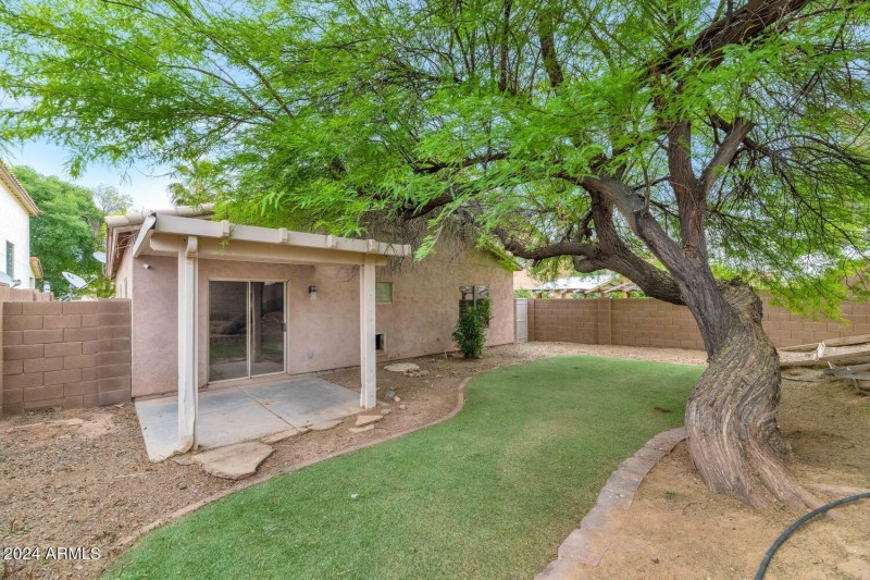 30200 N Desert Willow Blvd-large-022-027