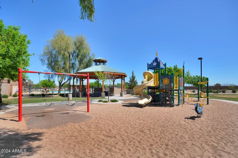30200 N Desert Willow Blvd-large-025-003