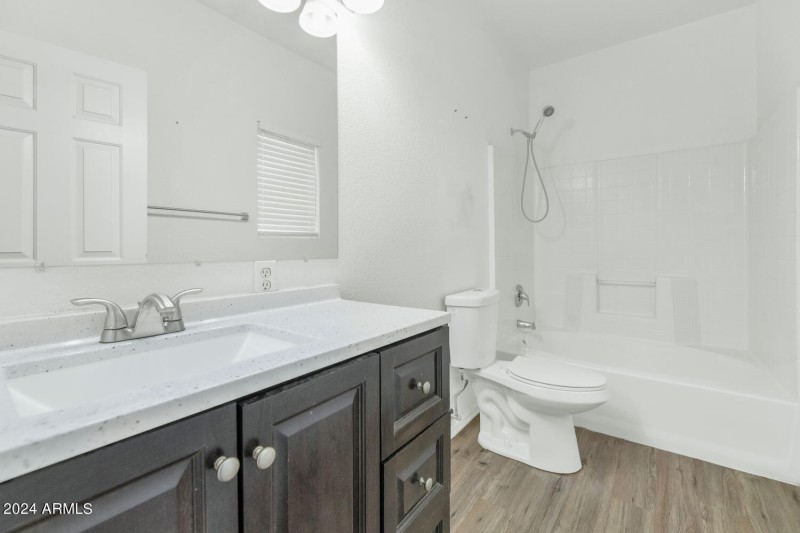 30200 N Desert Willow Blvd-large-014-013