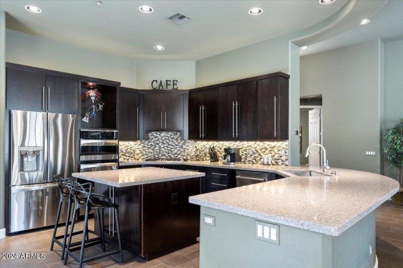 Kitchen with lots of counterspace