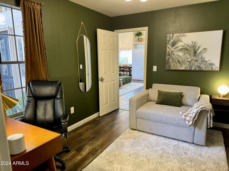 Office/Bedroom 4 of 5