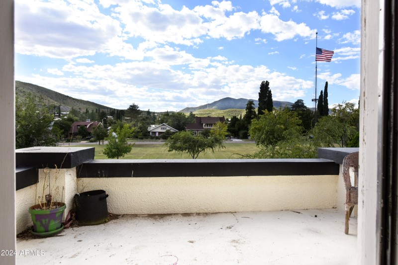 APARTMENT VIEW