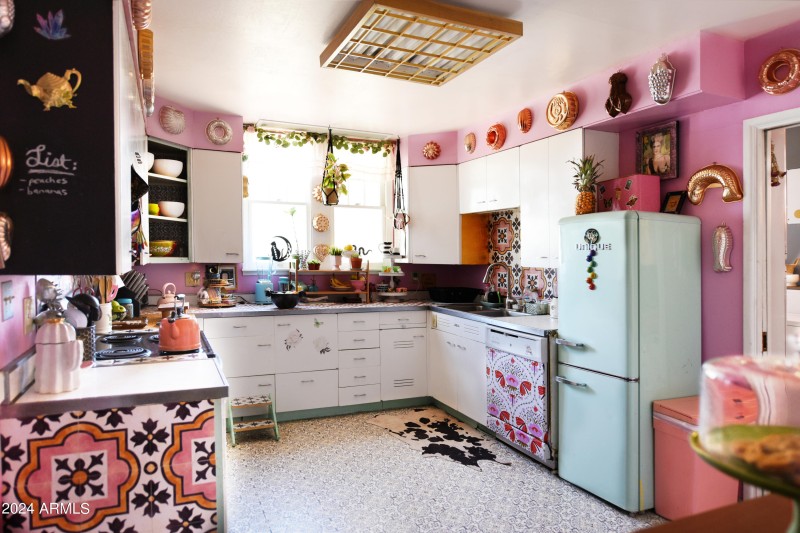 KITCHEN1