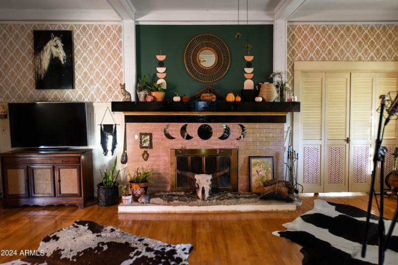LIVINGROOM5