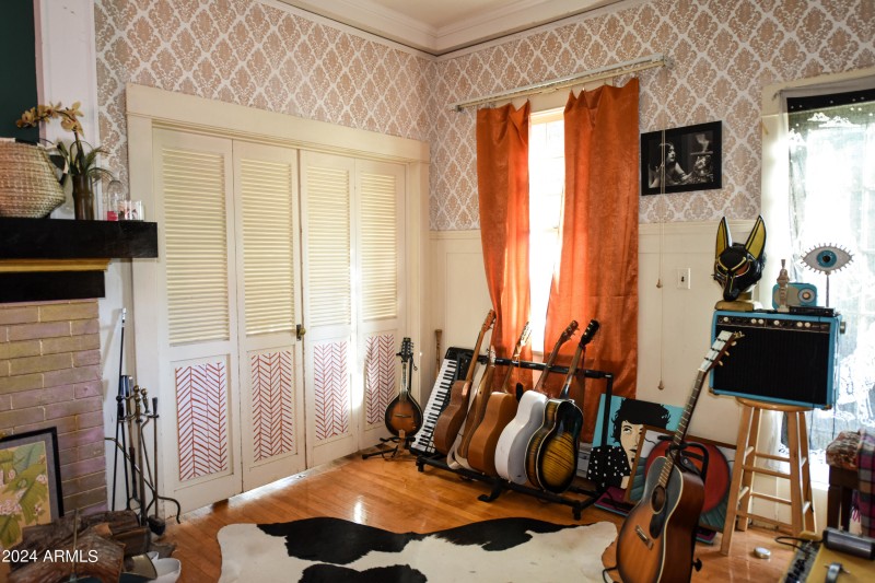 LIVINGROOM6