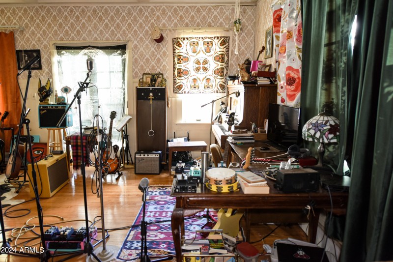 LIVINGROOM8