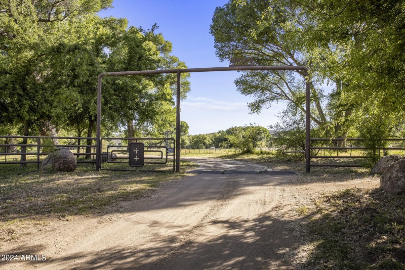 Four Cross Ranch