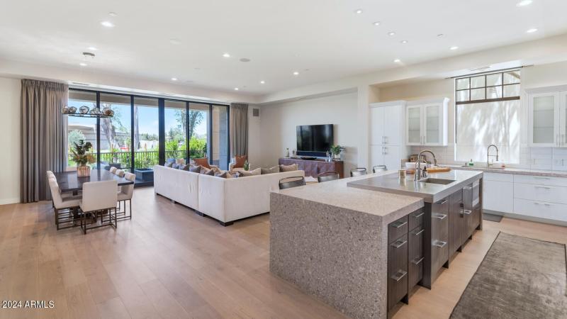 2 Biltmore Estates Dr-large-009-009-2 Bi