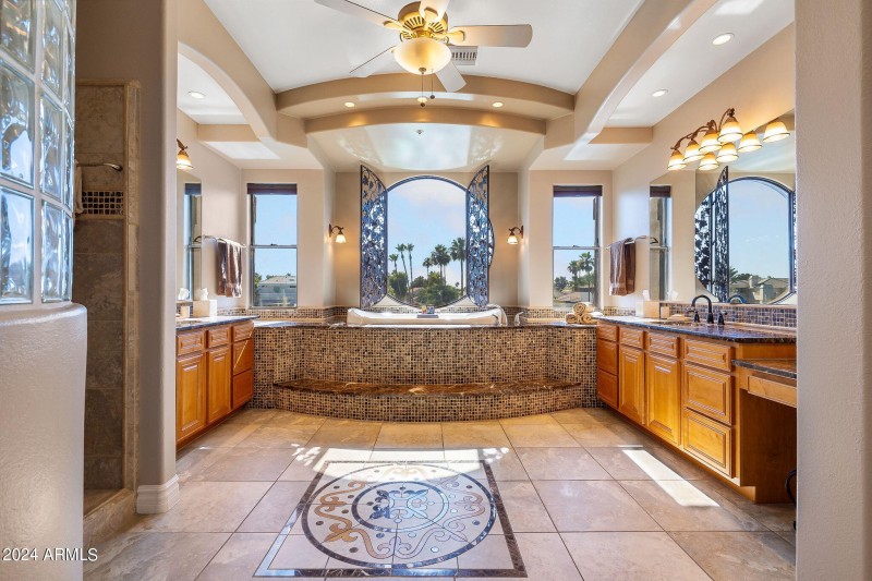 Amazing Primary Bath with Endless Views