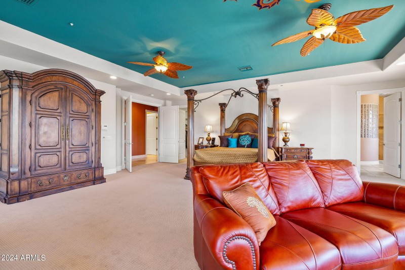 Large & Luxurious