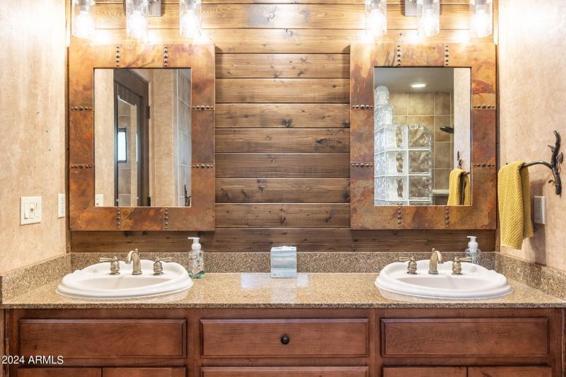 36-web-or-mls-36601-n-mule-train-rd-a5