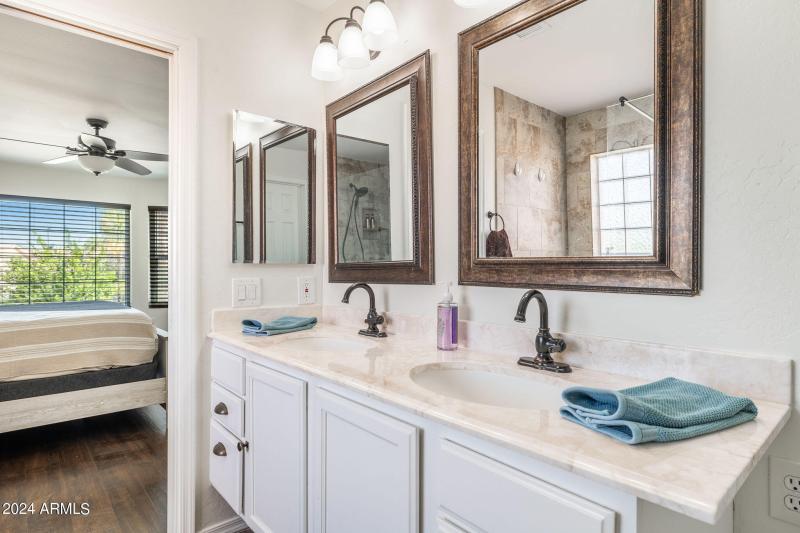 33-web-or-mls-7515-e-laguna-azul-ave