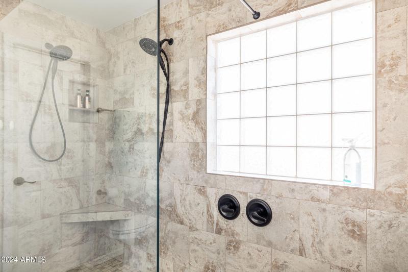 34-web-or-mls-7515-e-laguna-azul-ave