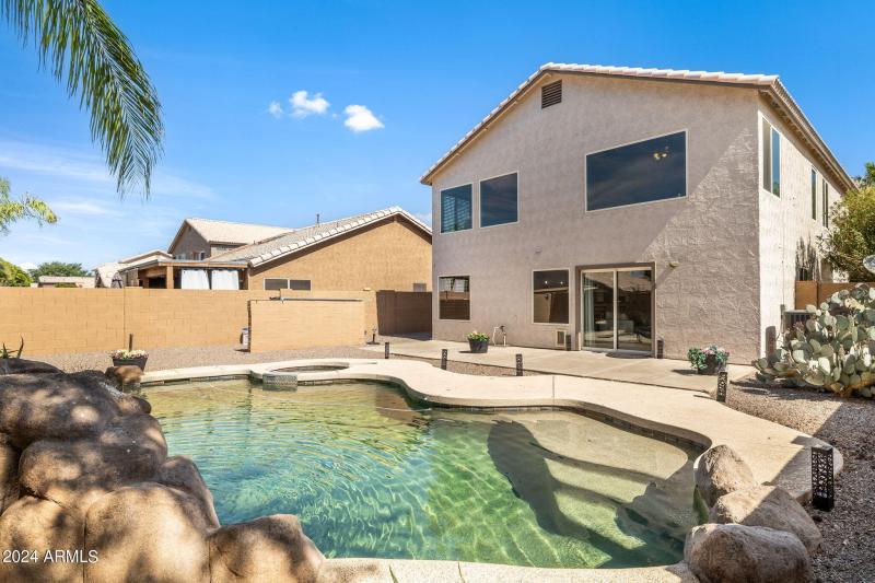 50-web-or-mls-7515-e-laguna-azul-ave