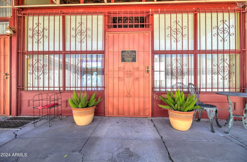 198 Chisholm Ave-5