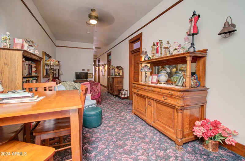 198 Chisholm Ave-50
