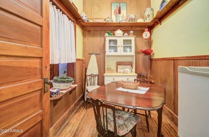 198 Chisholm Ave-62