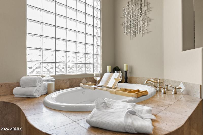 38_11362_E_Dale_Ln__038_mls