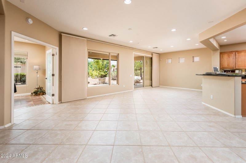 Open and Spacious Floorplan