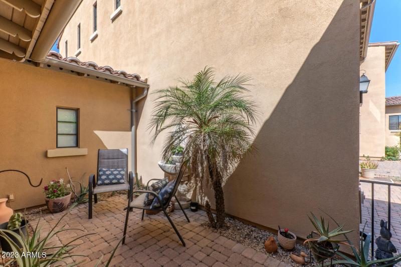 20704 N 90th Pl Unit 1001-large-011-016-
