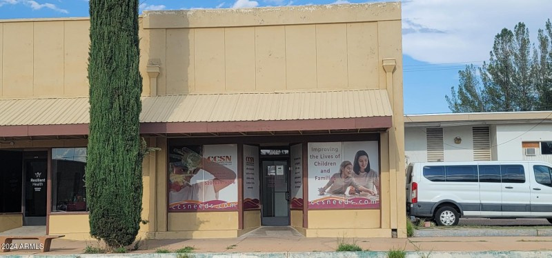 1019 F Av front