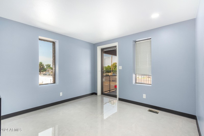 0010-10 - 59th 7122 UNIT 102 & 201