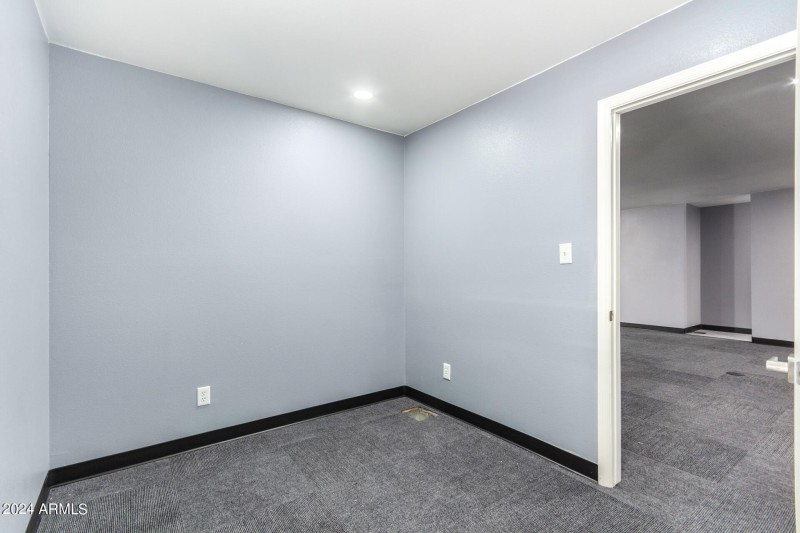 0018-18 - 59th 7122 UNIT 102 & 201