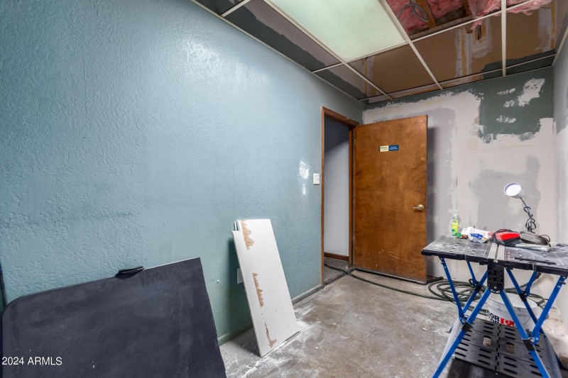 0031-31 - 59th 7122 UNIT 102 & 201