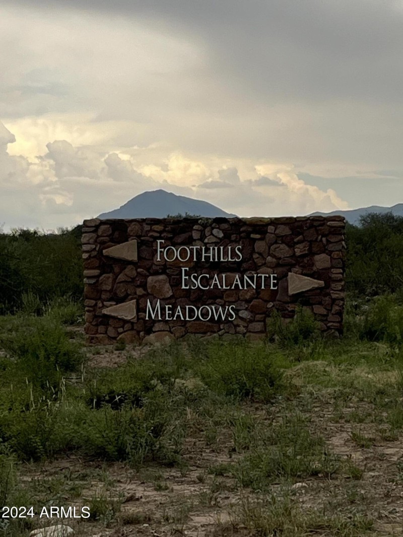 Neighborhood Monument