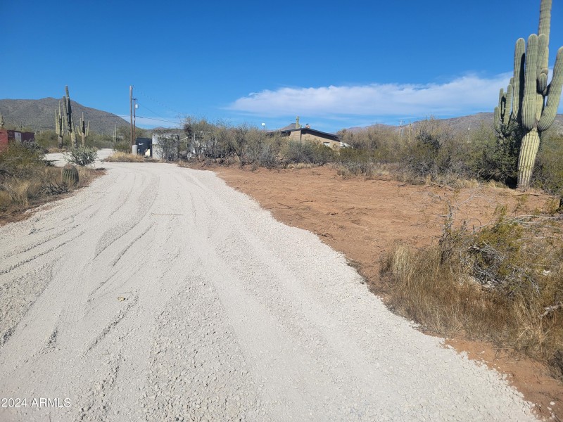 New 30 foot easement for Lots Q & R