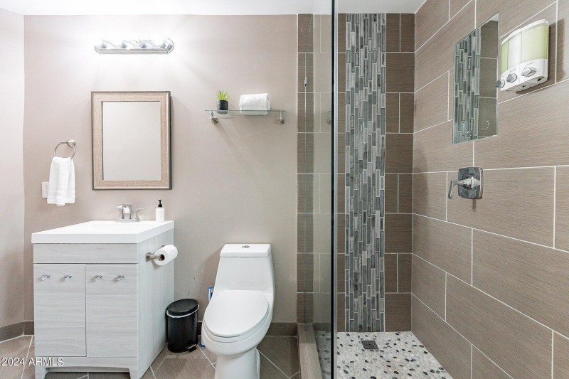 GUEST HOUSE BATH