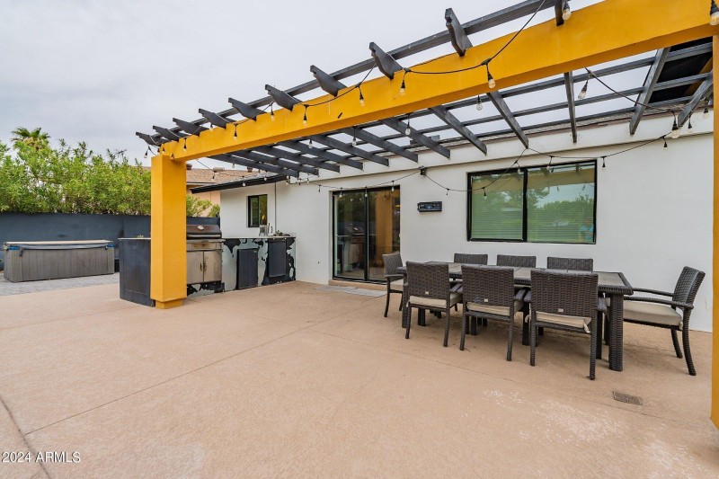 PATIO AREA