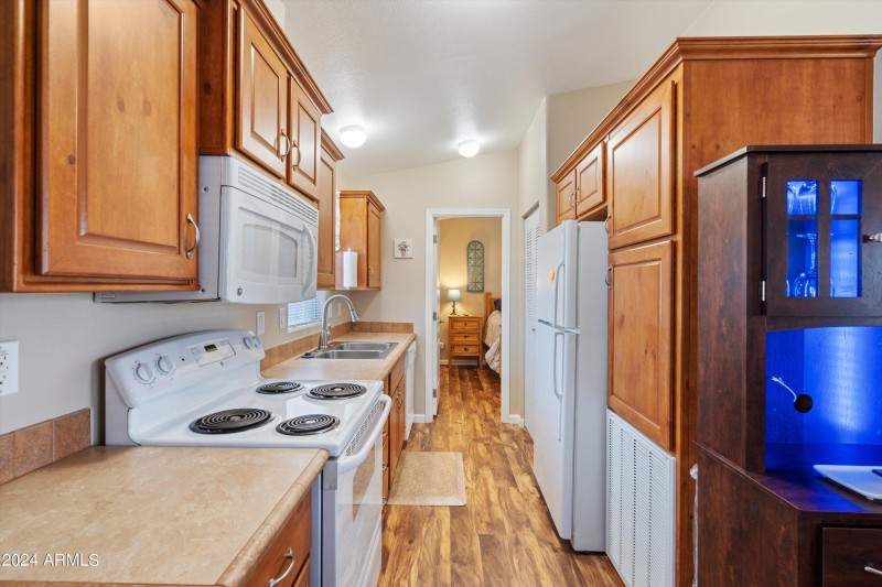 12-Kitchen