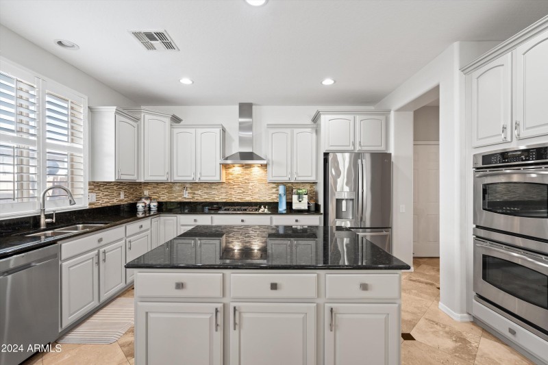 14-Kitchen