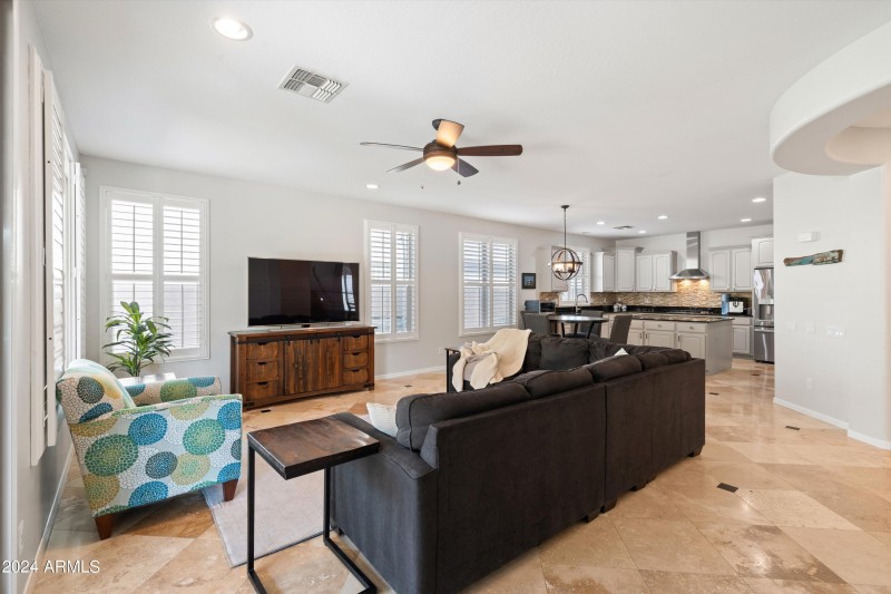 18-Main Living Area