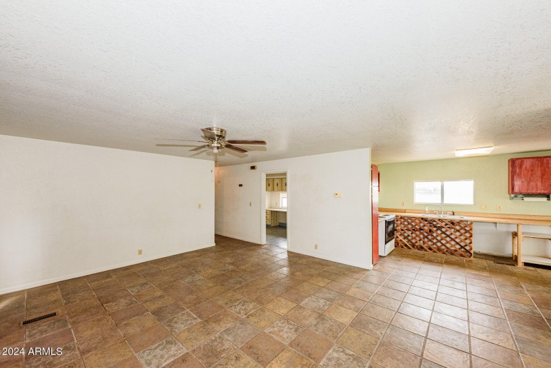 018 - 151 E. Havasu Way